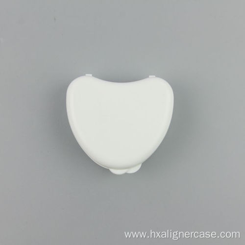 Heart-Shape Plastic Dental Orthodontic Retainer Box